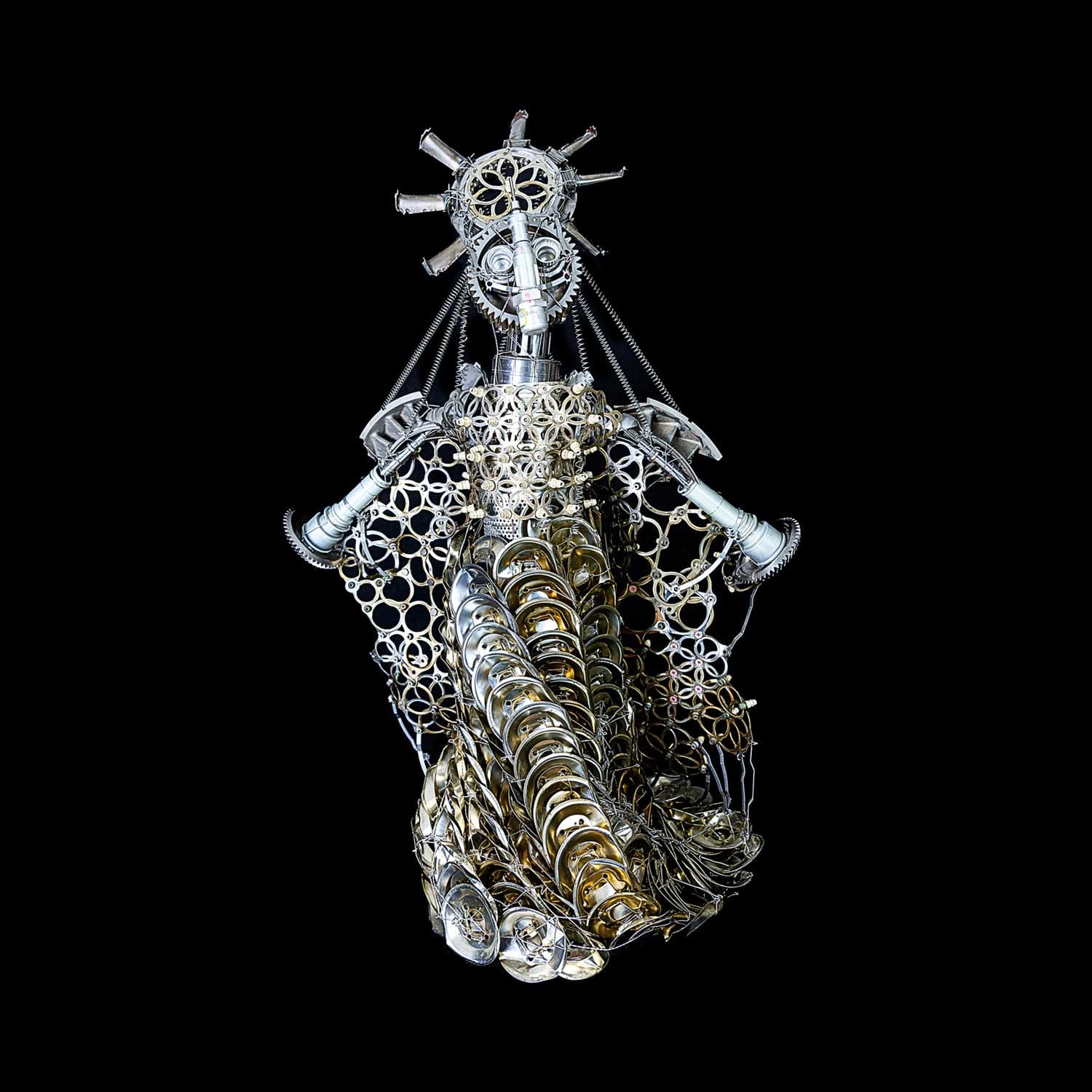 Aerosculpt-Robots-The-Crazy-Queen